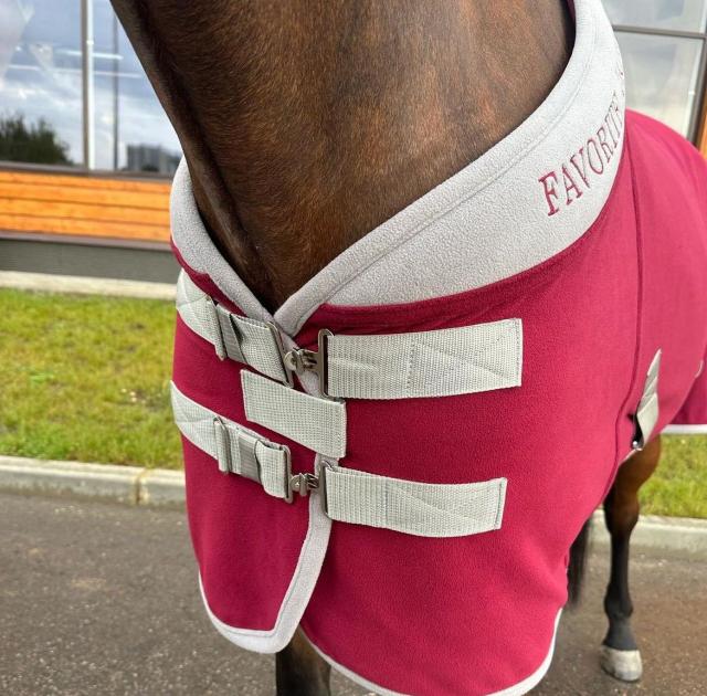 Попона флисовая FAVORITE HORSE Aristocratic (бордовая)